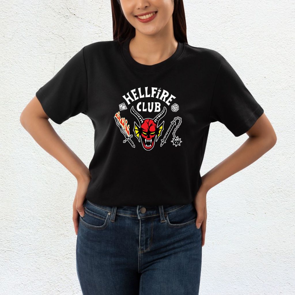 Camiseta Feminina Stranger Things Hellfire Club Seriado RPG 100% Algodão Preta