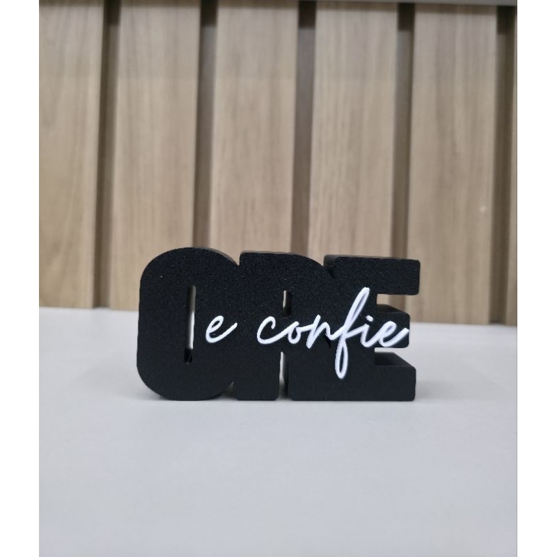Ore e Confie Decorativo Cristão 3D | Enfeite Religioso Moderno | Decoração Gospel para Casa, Mesa e Escritório