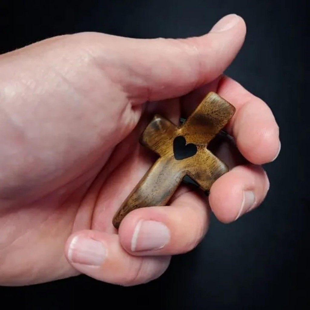 Crucifixo De Madeira de nogueira Bolso Cruzado Tamanho Pequeno Oração Cristã Portátil Cruz Presente De Incen