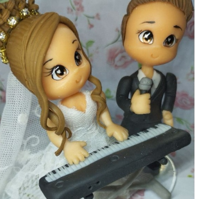 noivinhos para topo de bolo de biscuit noivos para casamento personalizado