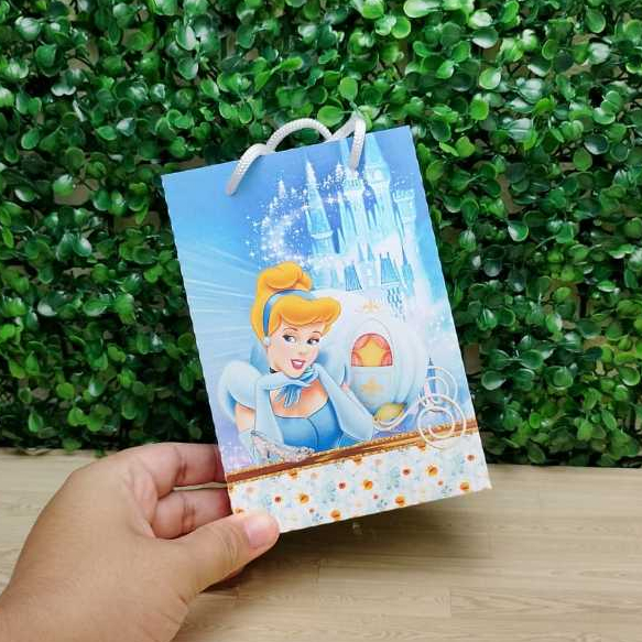 Sacolinha Surpresa Personalizada Lembrancinha Cinderela Kit Sacolinha Pegue e Monte Tamanho P