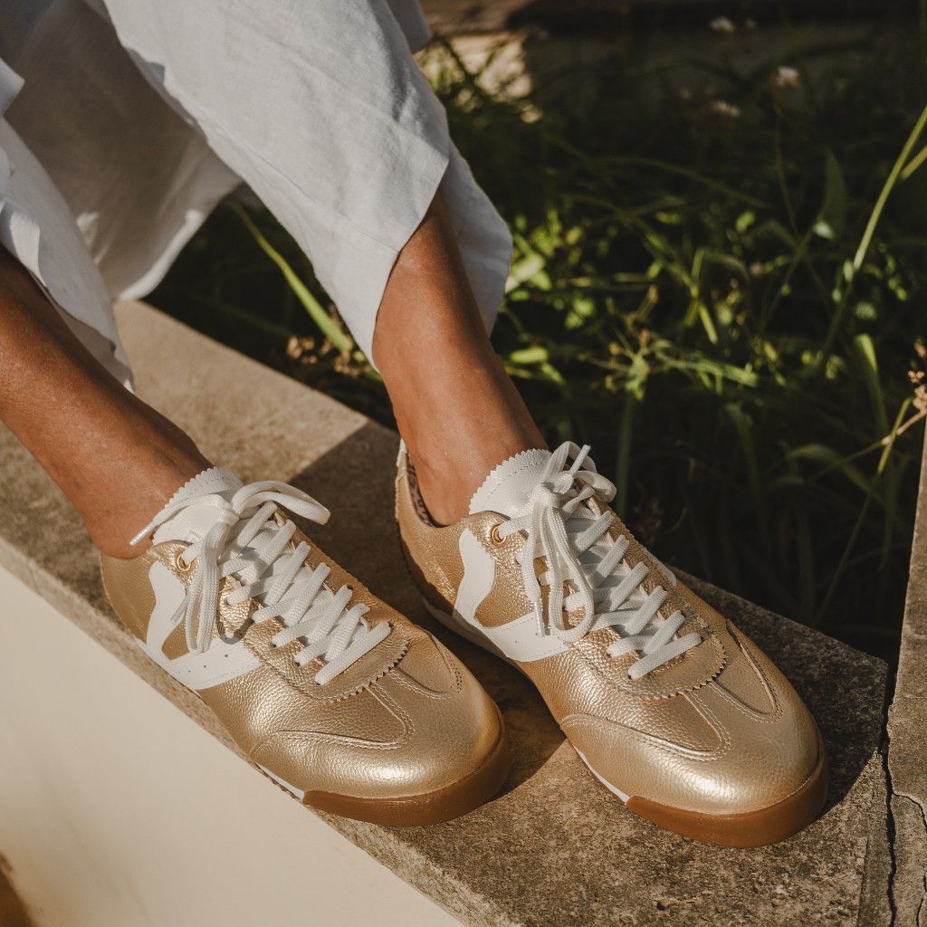 Tênis Feminino Naomi Couro Casual Vittal Legitimo Azul Ouro em Oferta na Shopee