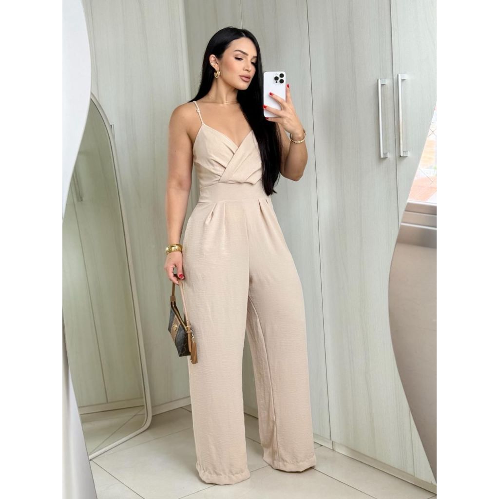 Macacão Pantalona Com Bolso,decote e com regulador para festa