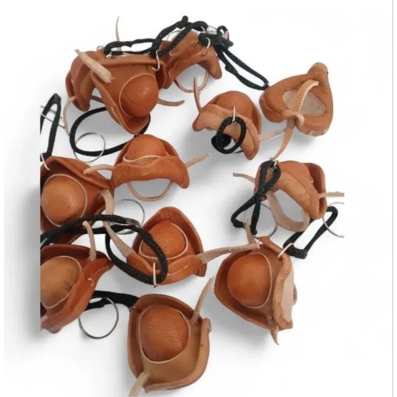 CHAVEIRO CHAPEU DE COURO PARA PROTEÇÃO UNIDADE em Oferta na Shopee