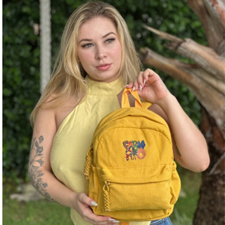 Mochila feminina inspiração tamanho P em veludo passeio, trabalho alça dupla vários bolsos estilosa em Oferta na Shopee