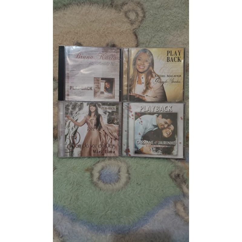 Combo com 4 play back sendo -Bruna Karla Mara Lima -Rachel Malafaia e Cassiane e Jairinho