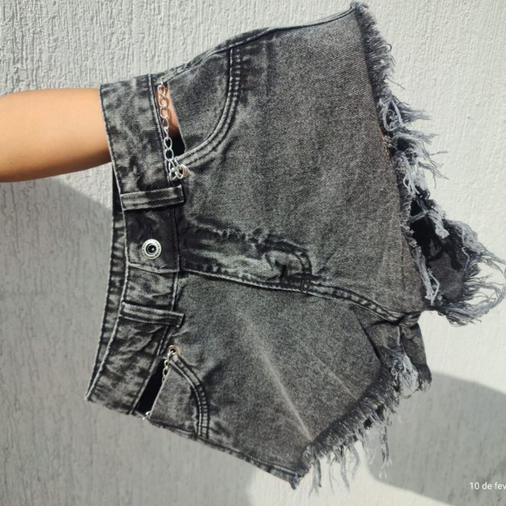 Short Jeans Feminino Tendência 2026 C/ Corrente em Oferta na Shopee