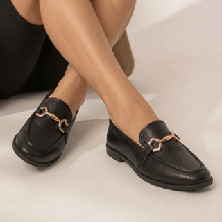 Mocassim Feminino Vittal Mara em Couro Legítimo Preto com Fivela Dourada em Oferta na Shopee