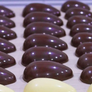 casca de ovo de Páscoa 350g cada em Oferta na Shopee