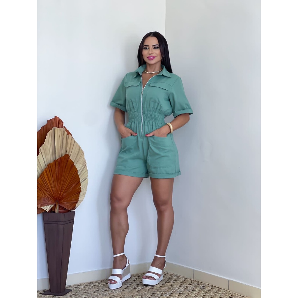 Macaquinho Jardineira Feminina Manga Curta Com Zíper E Bolsos Em Linho