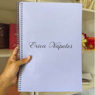 Caderno Universitário Tamanho A4 com nome na capa Sem Pauta/ SEM LINHAS Capa Flexível em Cores,  70 folhas  |   Apostila