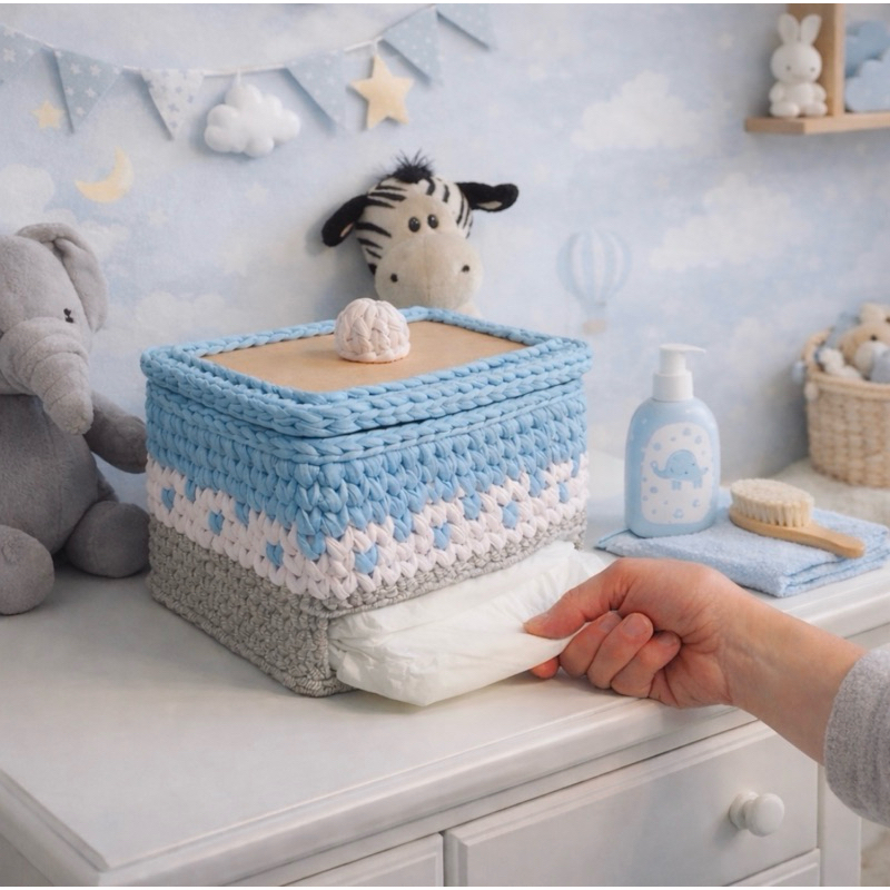 Porta Fraldas em Crochê Artesanal para Bebê e Kit Higiene