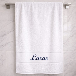 Toalha de banho personalizada com nome e tema em Oferta na Shopee