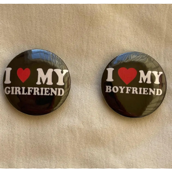 2 Pins Buttons  I Love My Boyfriend I Love My Girlfriend Botão Bottons Broche