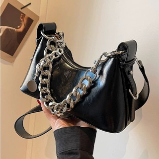 Bolsa Feminina Com Corrente Meio Lua Transversal Para Festa De Ombro