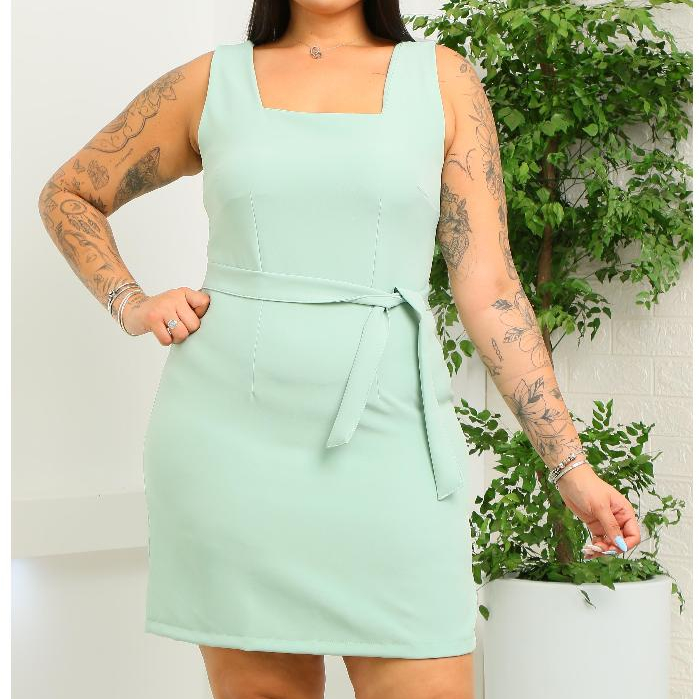 Vestido Plus Size Alfaiataria Regata Tubinho Decote Quadrado e Laço e Zíper nas Costas Social Igreja Casamento Trabalho