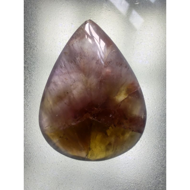 Gota de Ametista Super Seven Cacoxenitas, peça exclusiva,com 13 Gr.,04 cm comprimentos, e 2,8 cm largura