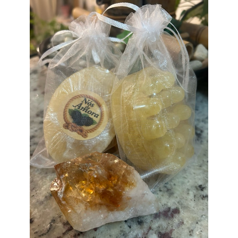 sabonete simpatia da prosperidade (Aroma: mel, canela e algodão) com pedra de citrino.