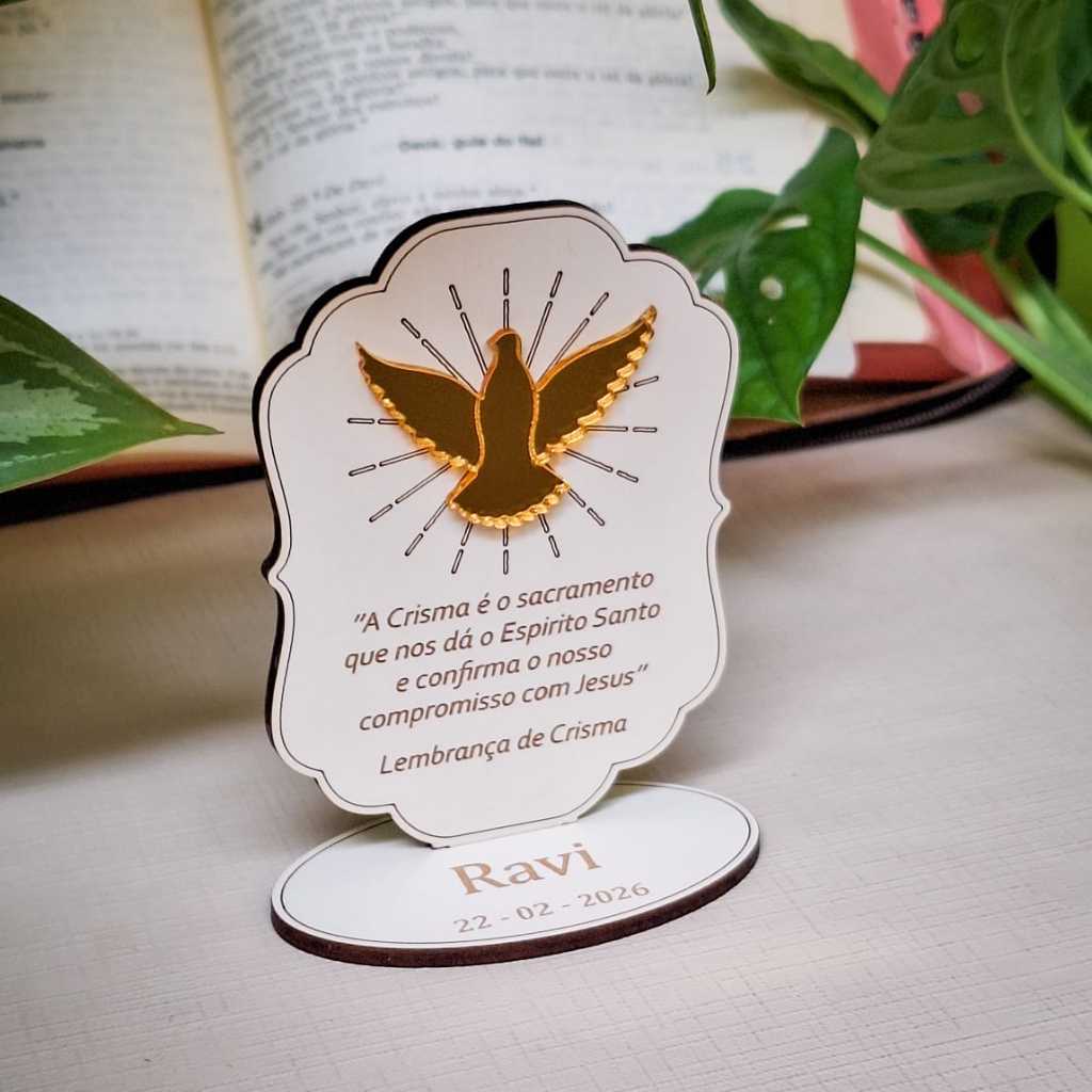 Kit Lembrança de Crisma MDF branco com aplique em Acrílico. 10,15,20,25,30,35 e 40 pçs.