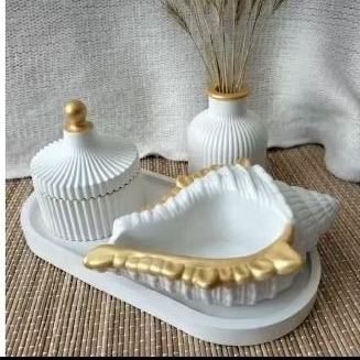 Kit Decorativo Minimalista 4 Peças Bordas Douradas - Bandeja 17 cm + Vaso 9 cm + Pote De Luxo 5 cm + Caramujo G 14 cm