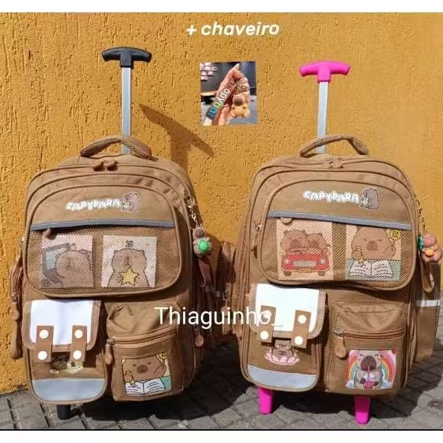 Mochila com Rodiha capivara reforçada  impermeável.