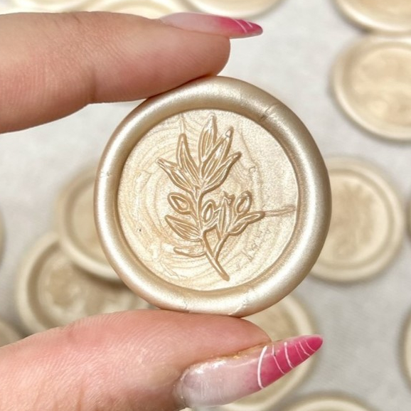 10 Lacre de Cera Convite Casamento Alecrim Champanhe Dourado - Raminho 01