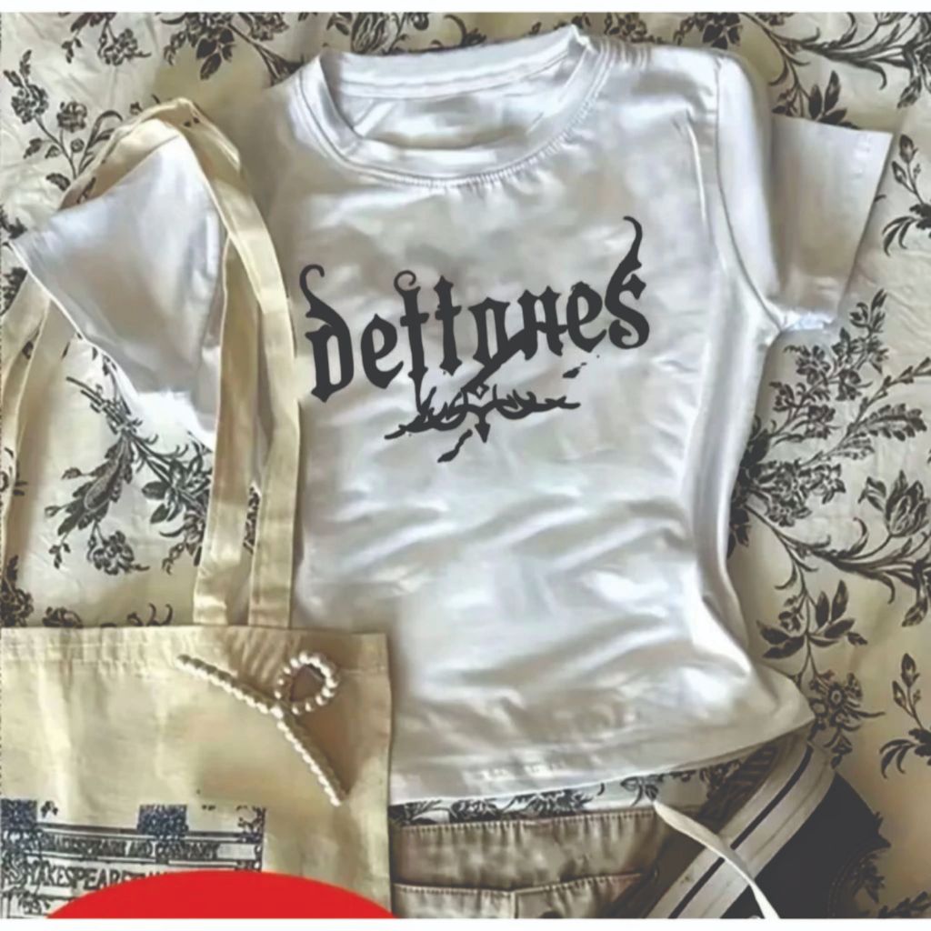 Baby tee Babylook Camiseta Estampada Y2k blusa feminina estilosa casual tumblr banda rock deftones
