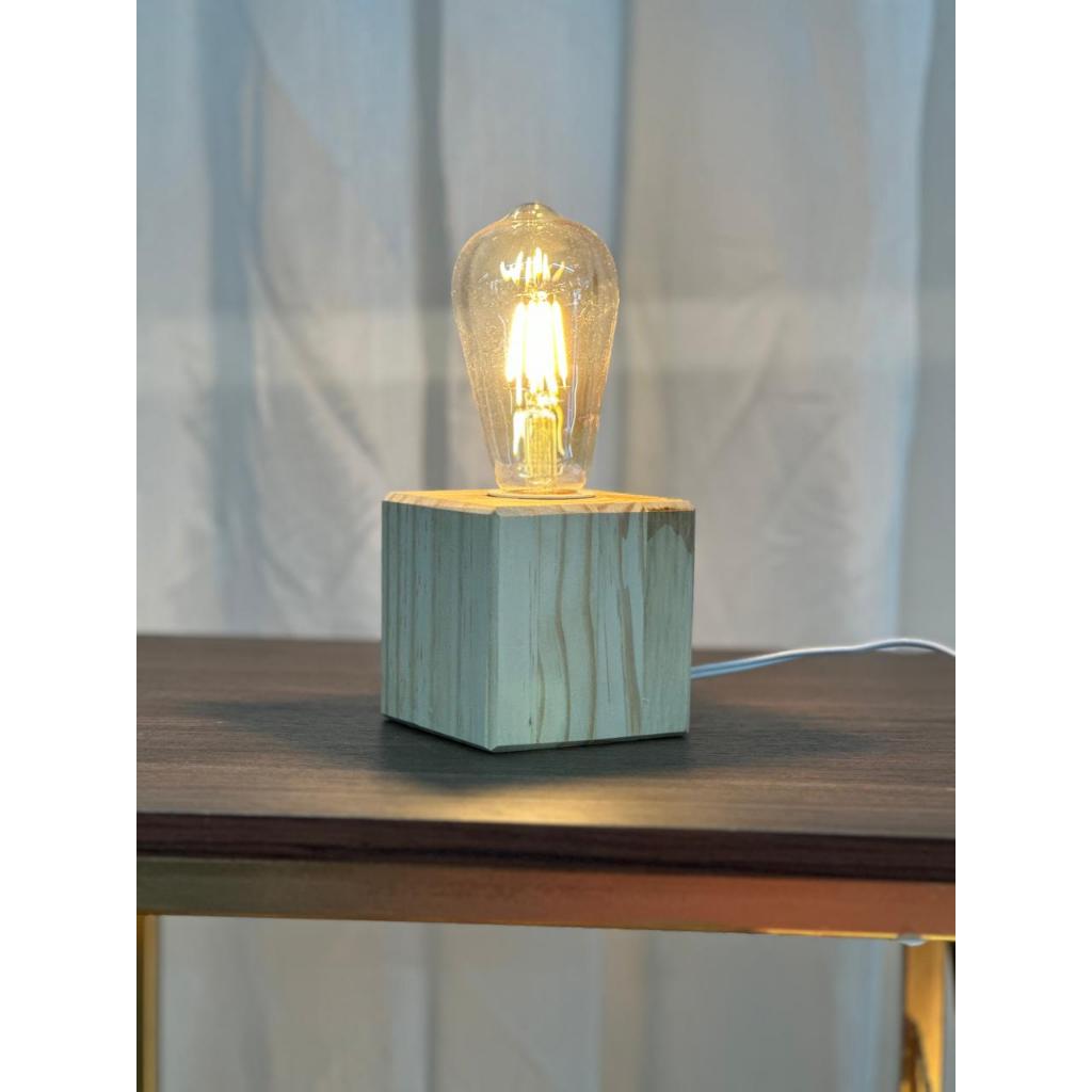Luminária de Mesa Cubo em Madeira Retrô Estilo Vintage Decoração Moderna 9X9 Não acompanha lâmpada