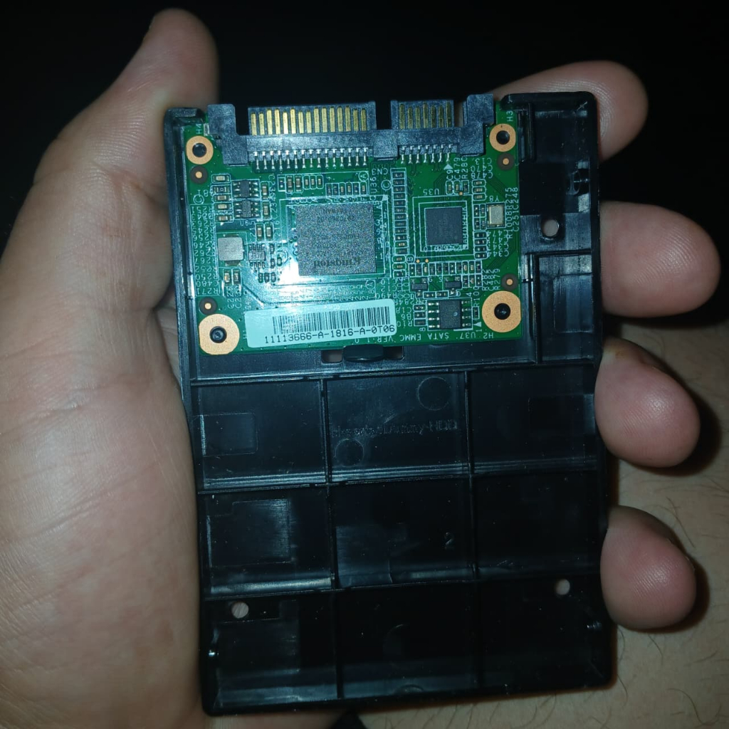 SSD MMC 32.GB kingtom notebook