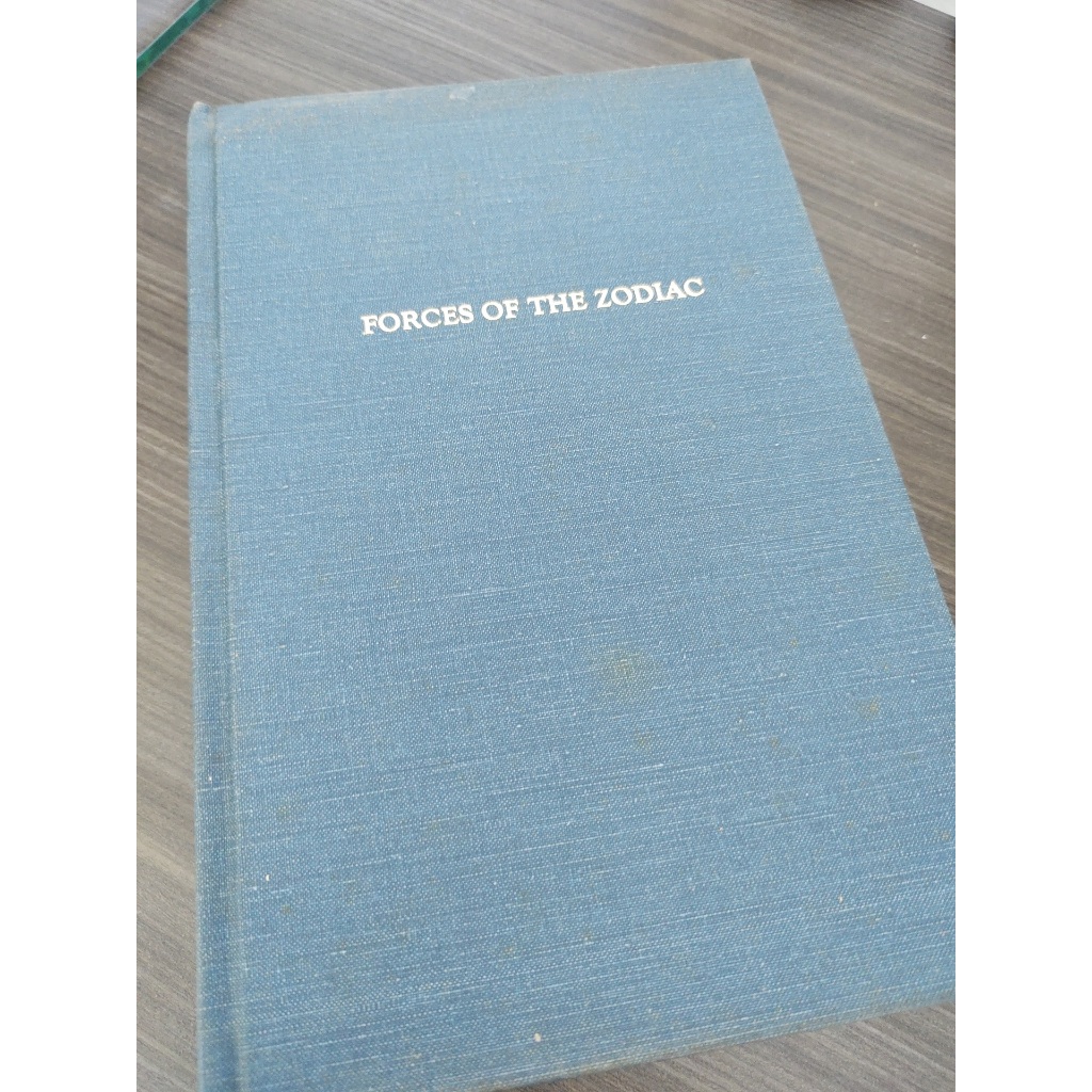Livro Forces of the Zodiac Companions of the Soul Robert R. Leichtman e Carl Japikse