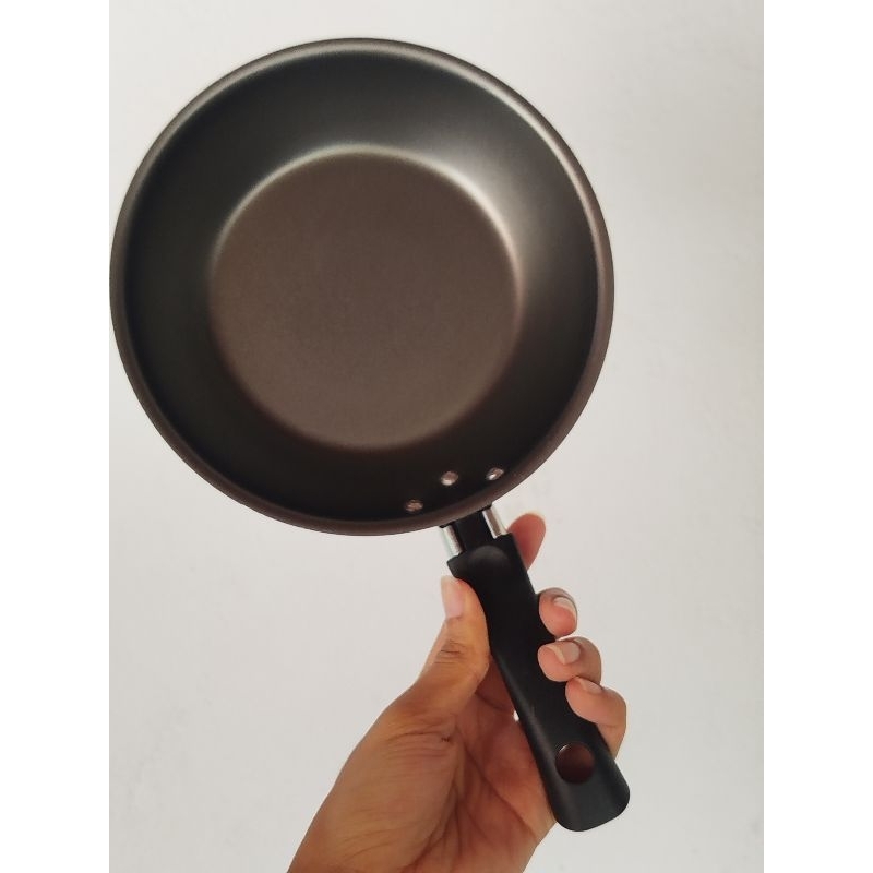 Frigideira Francesa Antiaderente N°18 em Oferta na Shopee