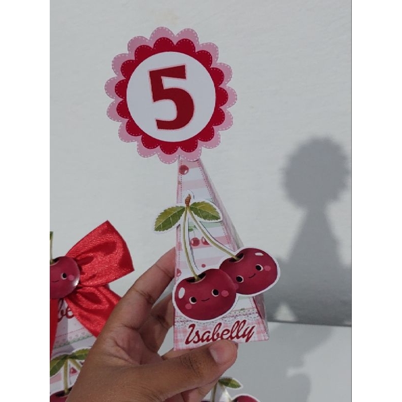 CAIXA PIRÂMIDE CEREJA/CEREJINHA/LEMBRANCINHAS PERSONALIZADAS/FESTAS/ANIVERSÁRIO