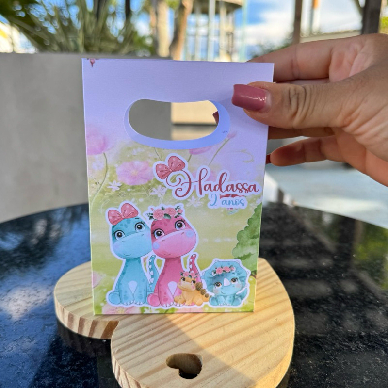 sacolinha personalizada dinossauro menina - PEGUE E MONTE - festa infantil - lembrancinha - sacolinha surpresa