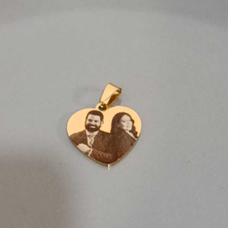 Pingente de Coração Dourado Com Foto Ultra Realista de Aço Inox em Oferta na Shopee