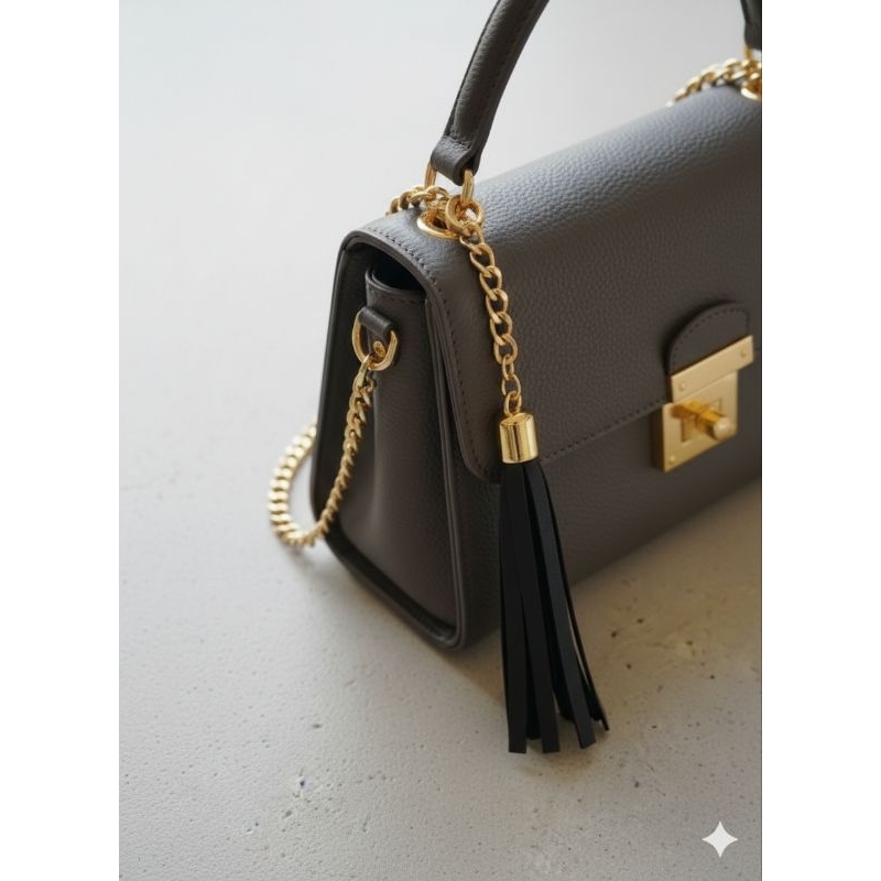 Pigente Tassel de couro ecológico com acabamento dourado kit 6