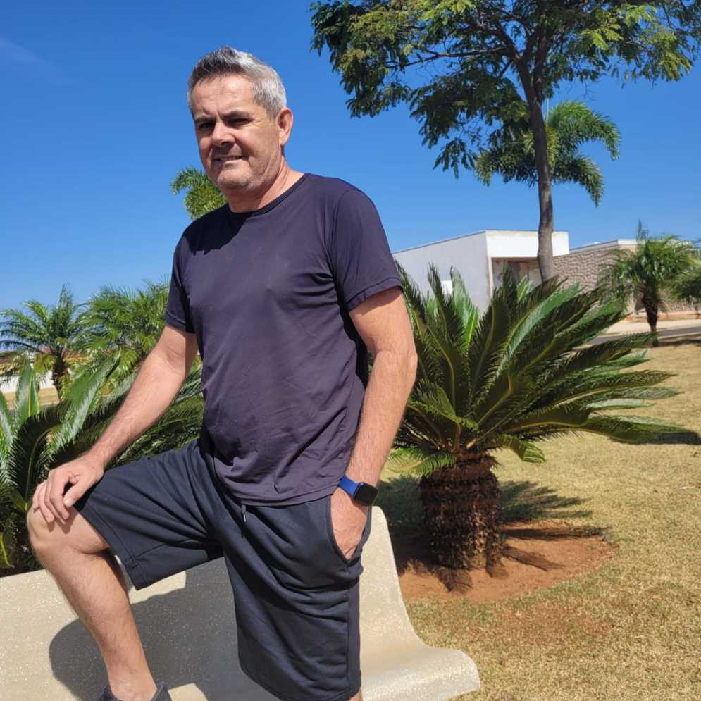 KIT 2 BERMUDAS MOLETOM MASCULINO E FEMININO ESPORTE VIAJENS COM BOLSOS LATERAL ELASTICO CINTURA E CORDAO