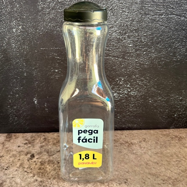 Jarra Garrafa De Água Geladeira Suco 1,8lt Pega Fácil - Garrafa de geladeira de Plástico