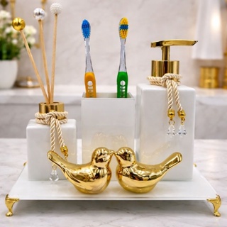 Kit Lavabo Branco/Dourado Luxo, Difusor de Ambiente, Saboneteira, Bandeja Espelhada 22 x 12 cm, 2 Passarinhos, Porta Esc em Oferta na Shopee