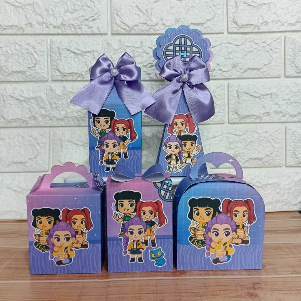 Kit Papelaria Personalizada GUERREIRAS DO KPOP Lembrancinhas Festa Aniversário - DESMONTADO