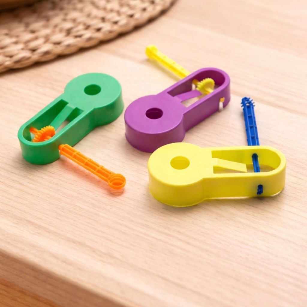 Reco Reco Instrumento Musical Brinquedo Copa Do Brasil Reco-Reco Matraca Plástico em Oferta na Shopee