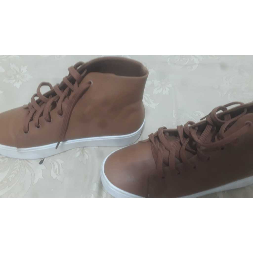 SAPATO VIA UNO  NUMERO 38