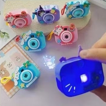 Mini Projetor LED Chaveiro Câmera Personagem