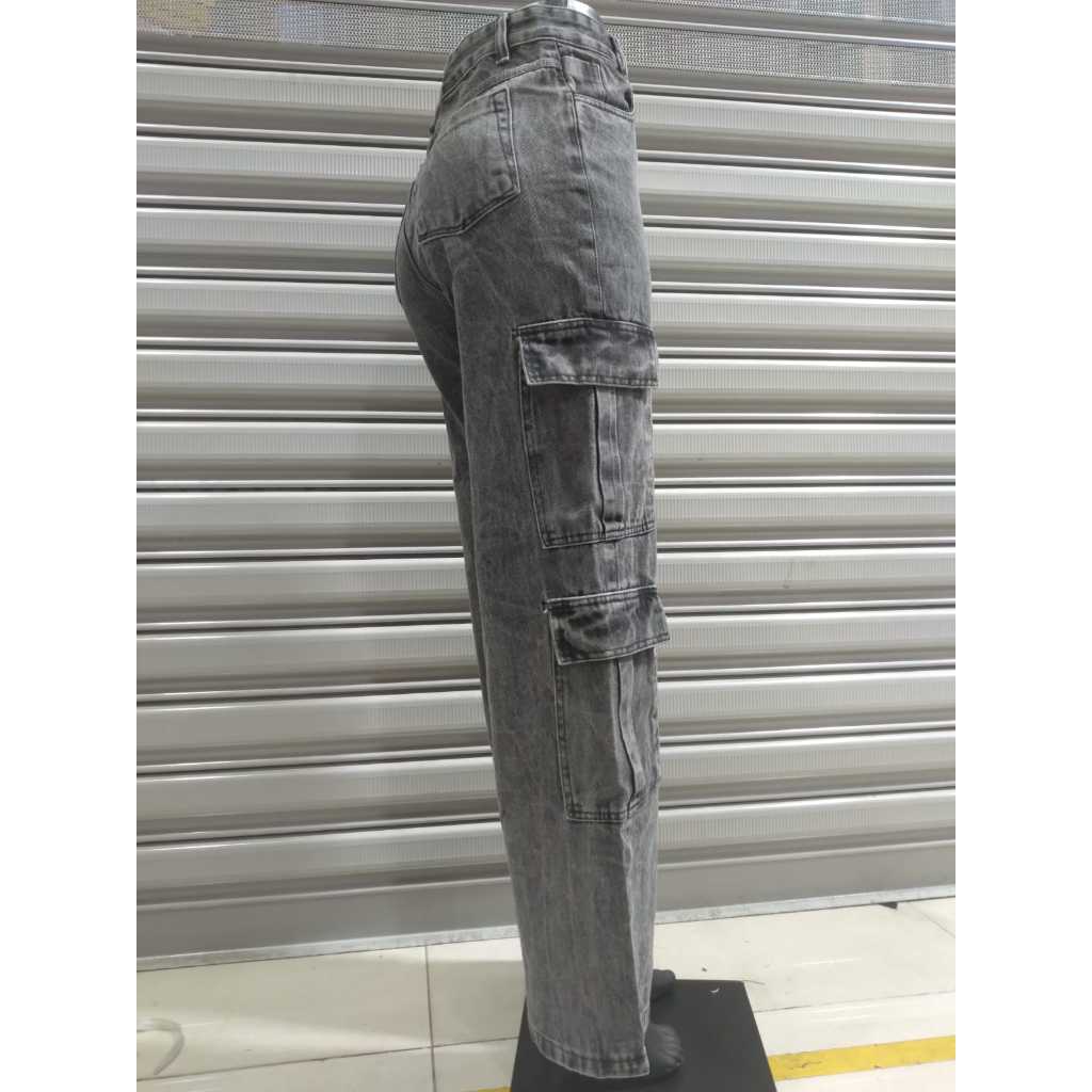 calça feminina wide leg cargo jeans 4 bolsos na perna kf