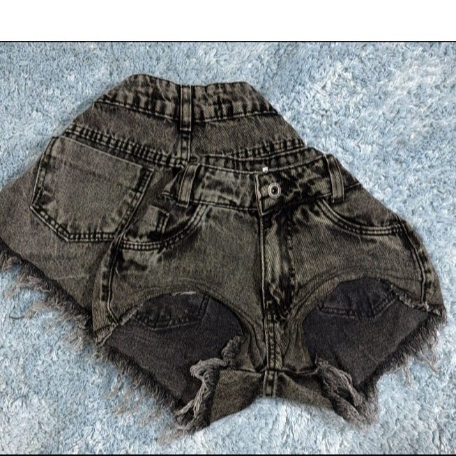 Short Feminino Jeans Destroyed Desfiado Na Perna Moda Blogueira Exclusiva