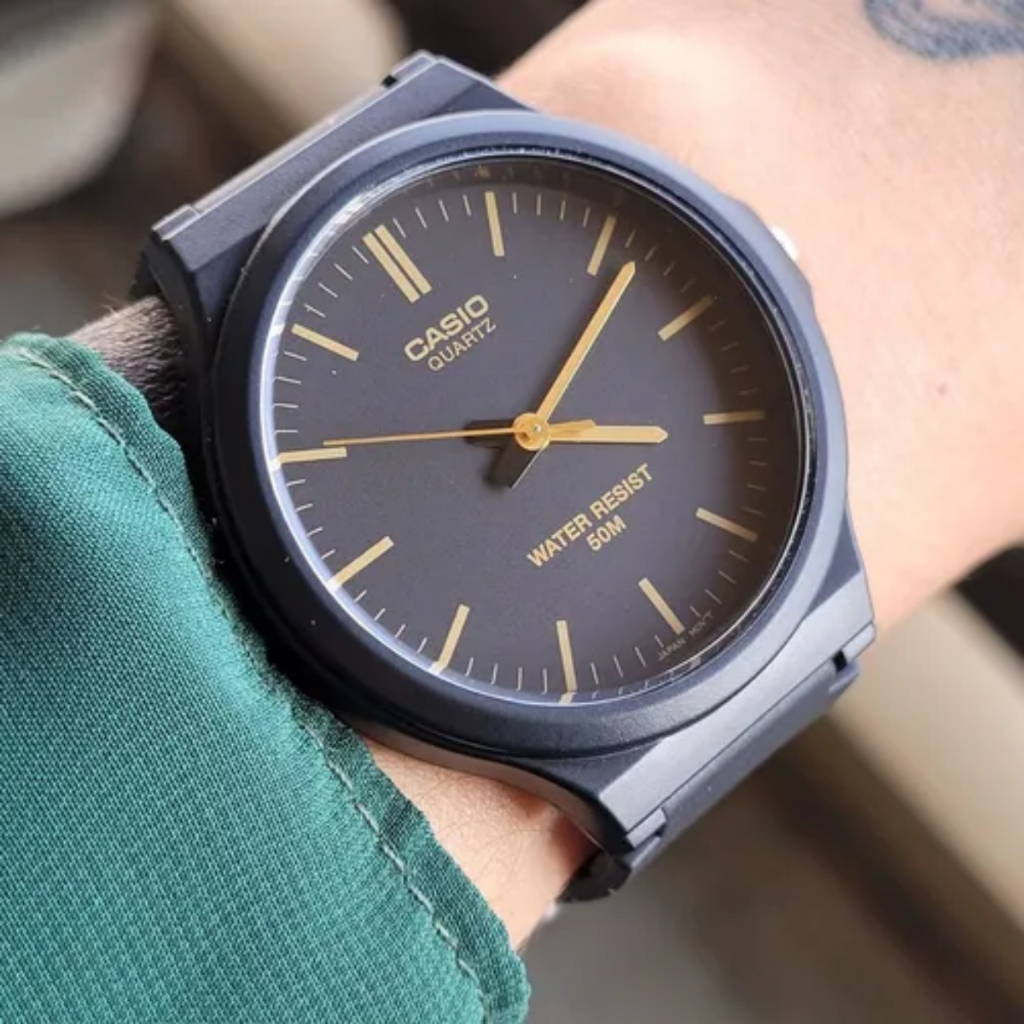 Relógio Preto Masculino Casio Standard MW-240-1E2VDF em Oferta na Shopee