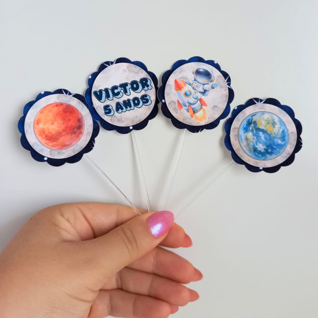 Topper de Doces ou Cupcake Astronauta Menino Azul 3D Personalizados /Lembrancinha de Festa /Aniversário / Festa Infantil