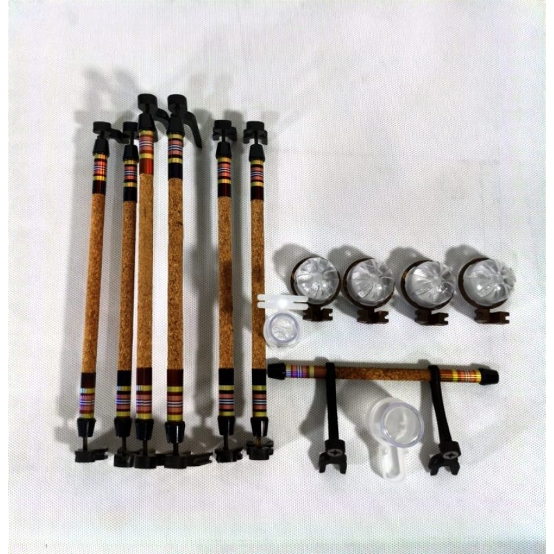 Kit Poleiros Coleiro Papa Capim Cortiça Regulável + Porta Vitamina Cristal | Profissional Torneio.