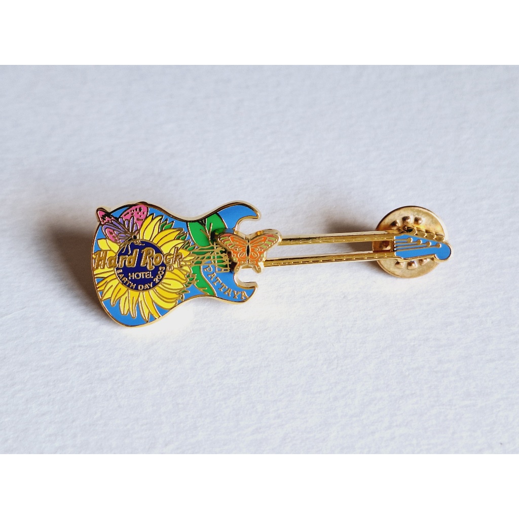Pin / Broche - Hard Rock Cafe Hotel - Pattaya, Thailand - Earth Day 2003 Swivel Flower Guitar