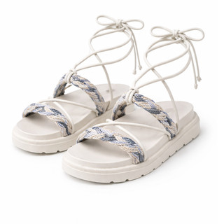 Papete Feminina Flat com Amarração Off White Azul – Sandália Rasteira Confortável com Tiras Trançadas Moda Verão