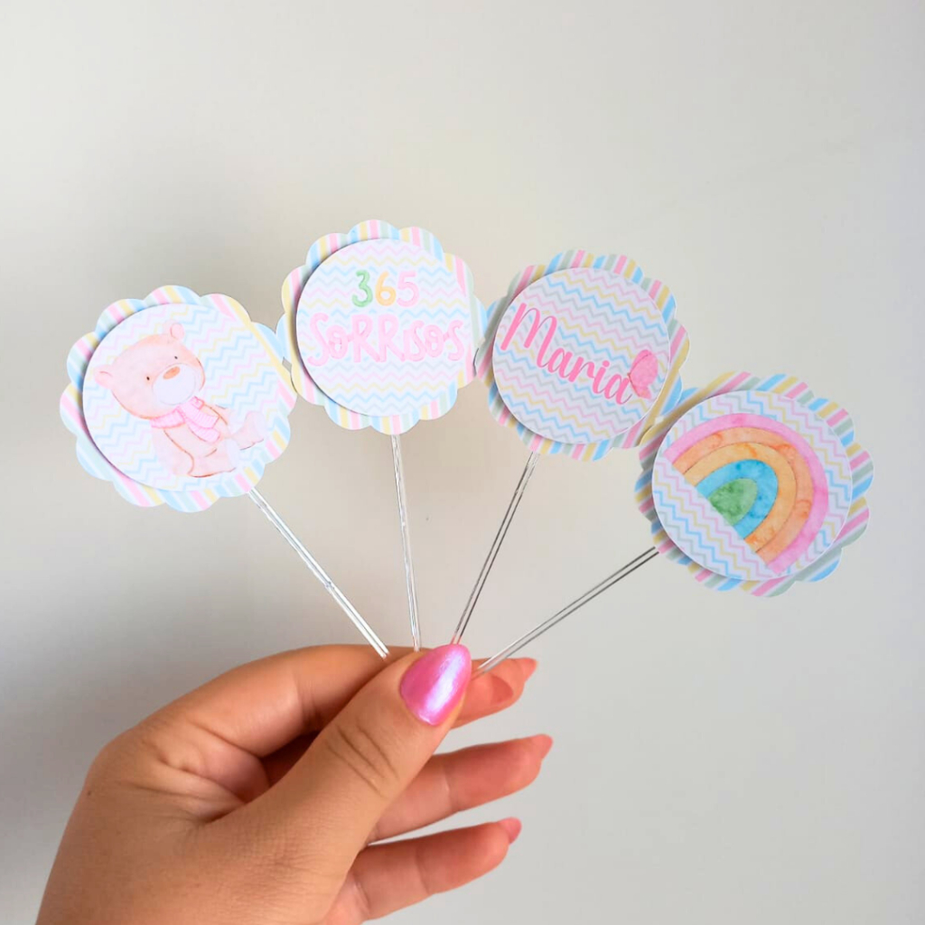 Topper de Doces ou Cupcake 365 Sorrisos Menina 3D Personalizados /Lembrancinha de Festa /Aniversário / Festa Infantil
